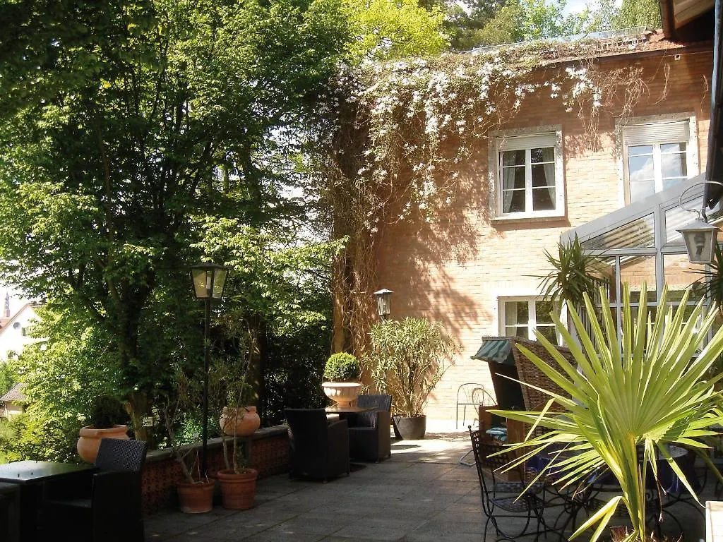 Hotel B&B Bredl In Der Villa Ballestrem Straubing